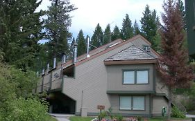 Akiskinook Sandy Beach Lakefront Resort! Tennis, Pickle, Basket Ball Courts, Indoor Pool, Hot Tub, Squash Court! Short Drive To Radium Or Fairmont Hot Springs!
